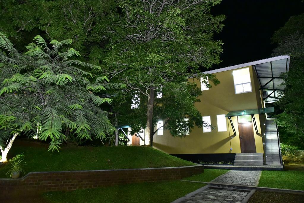 Wildescape Polonnaruwa Villa Exterior foto