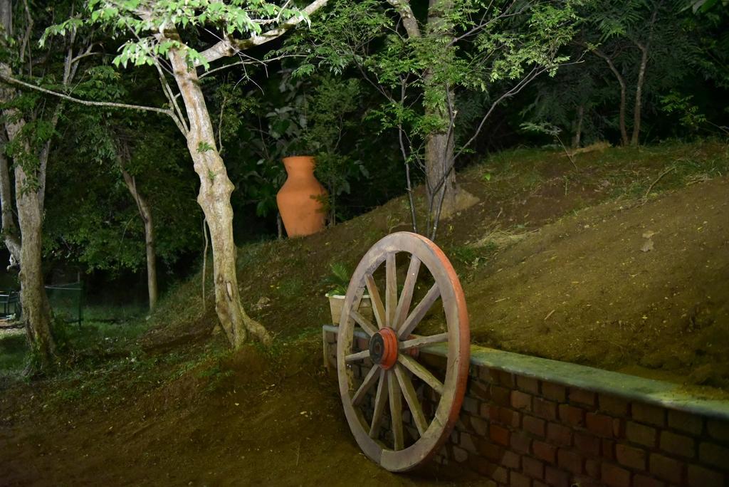 Wildescape Polonnaruwa Villa Exterior foto